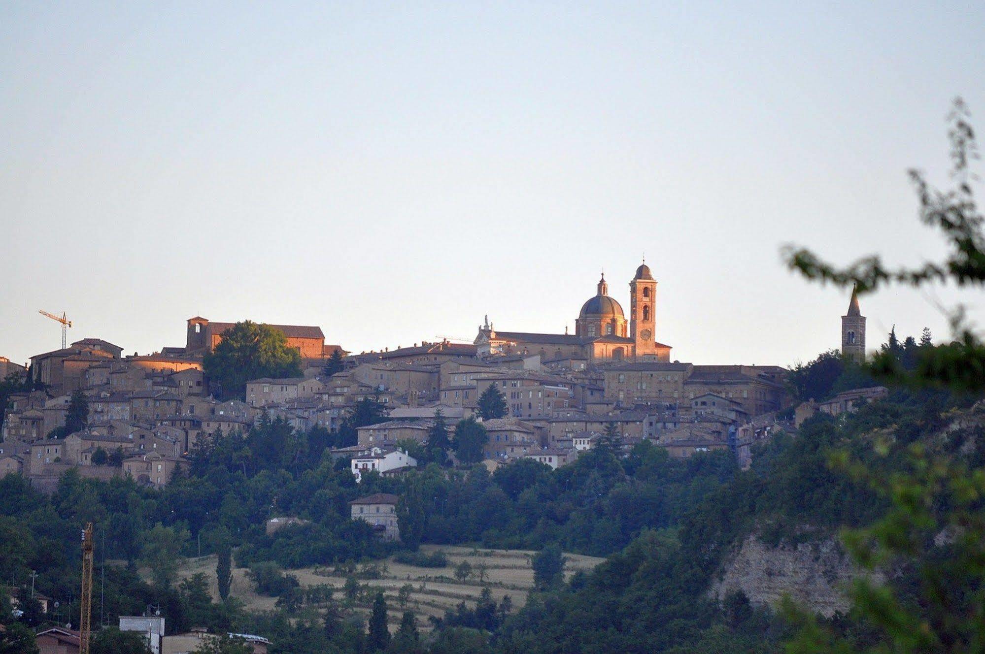 Hotel La Meridiana Urbino Exterior foto